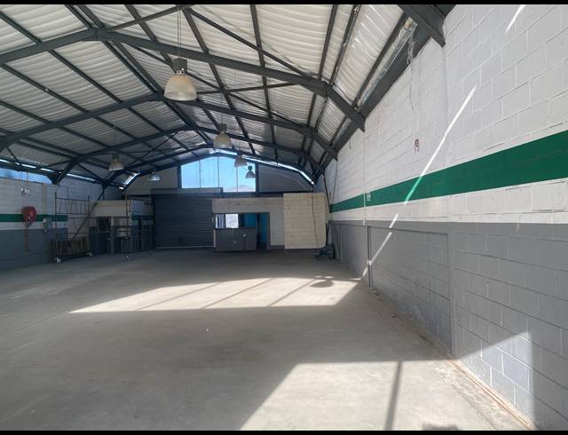 351M² RETAIL TO LET IN TOKAI
